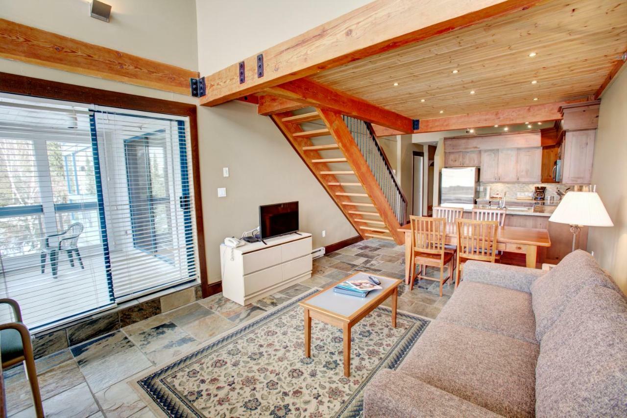 Greystone Lodge Уистлер Экстерьер фото