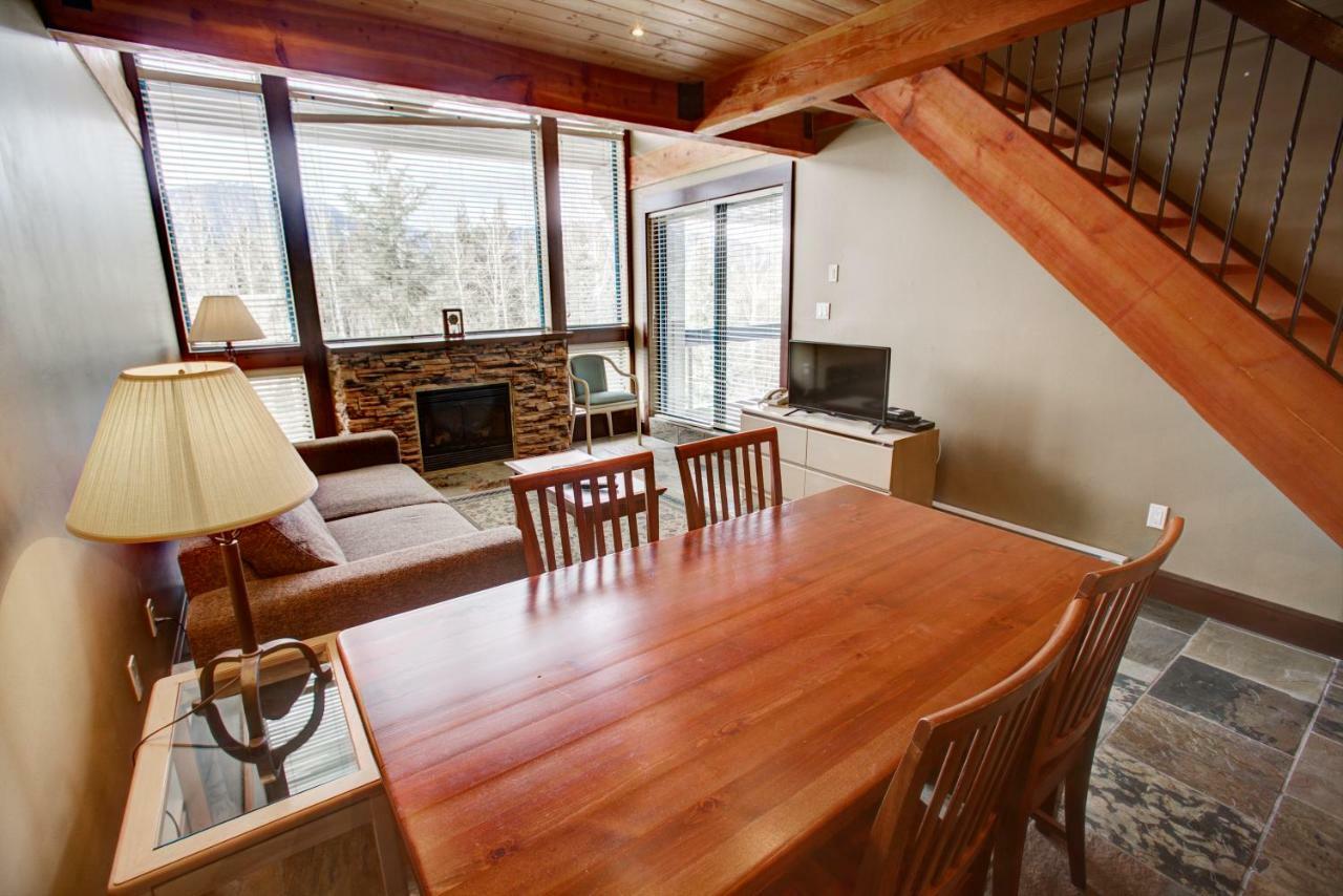 Greystone Lodge Уистлер Экстерьер фото